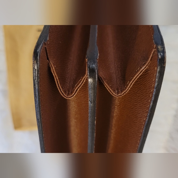 Louis Vuitton Courcelles Monogram - Authentic - EUC - Picture 8 of 16